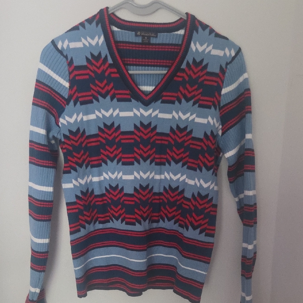 Brooks Brothers Blue and Red Patterned V-Neck Sweater
